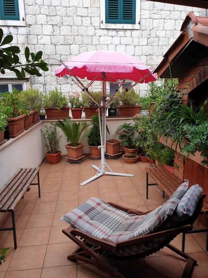 ספליט Apartments And Rooms Villa Lina מראה חיצוני תמונה