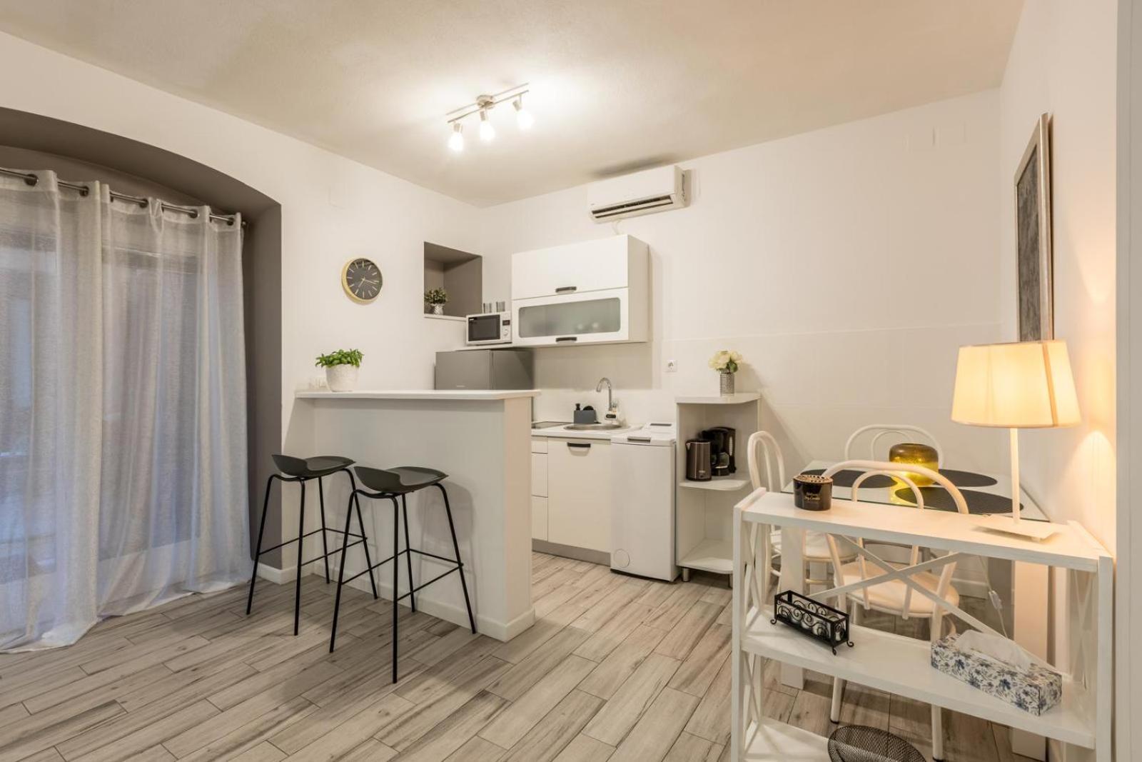 ספליט Apartments And Rooms Villa Lina מראה חיצוני תמונה