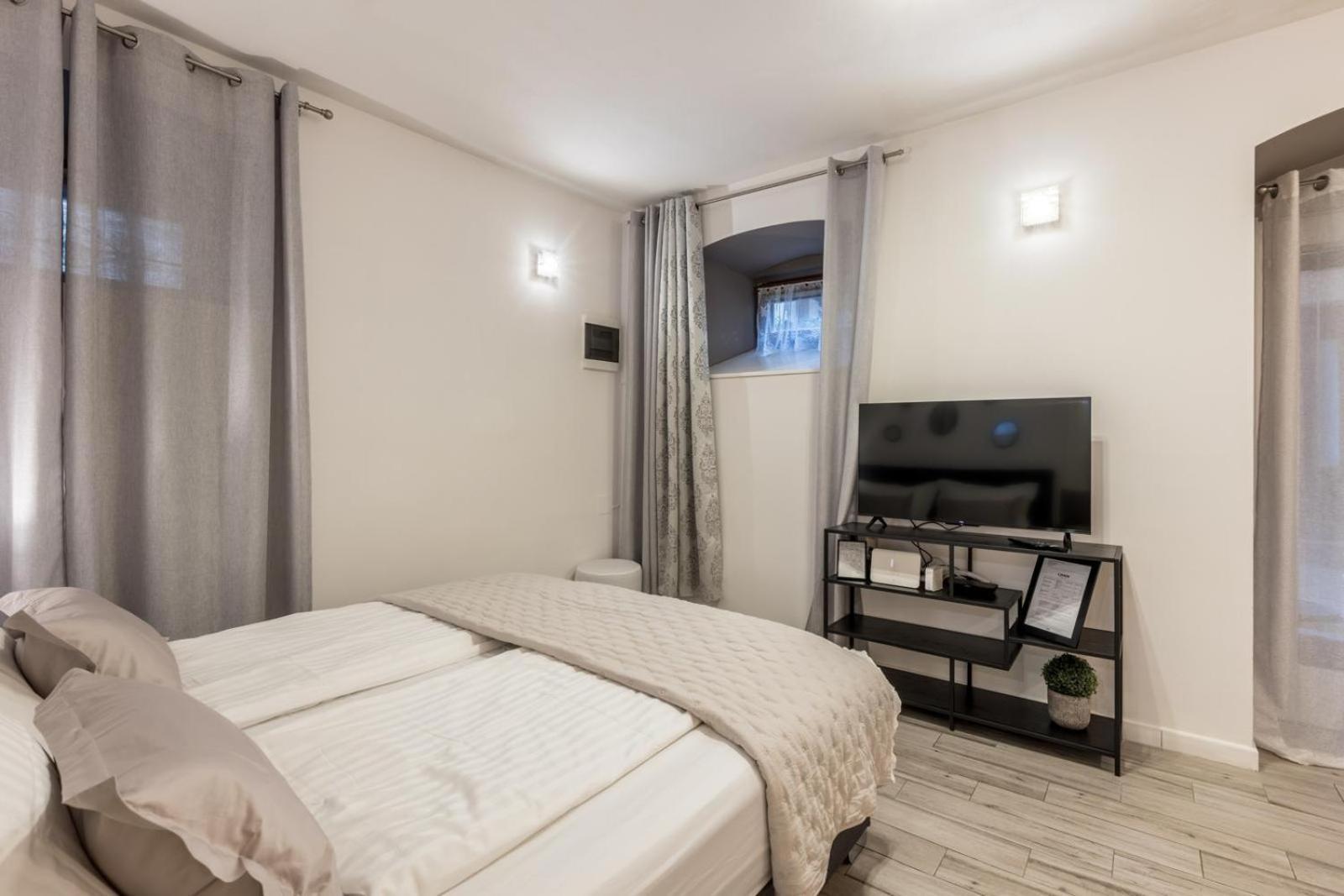 ספליט Apartments And Rooms Villa Lina מראה חיצוני תמונה