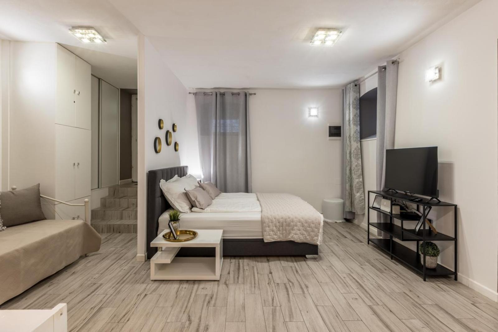 ספליט Apartments And Rooms Villa Lina מראה חיצוני תמונה