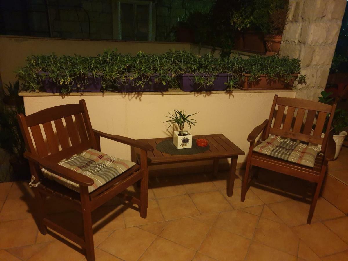 ספליט Apartments And Rooms Villa Lina מראה חיצוני תמונה